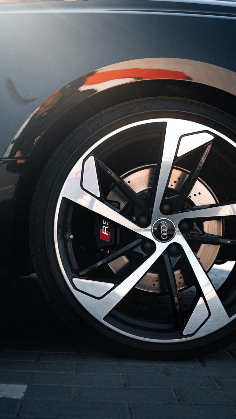 Audi S8 - Luksusowe Auto Pełne Mocy i Technologicznych Innowacji