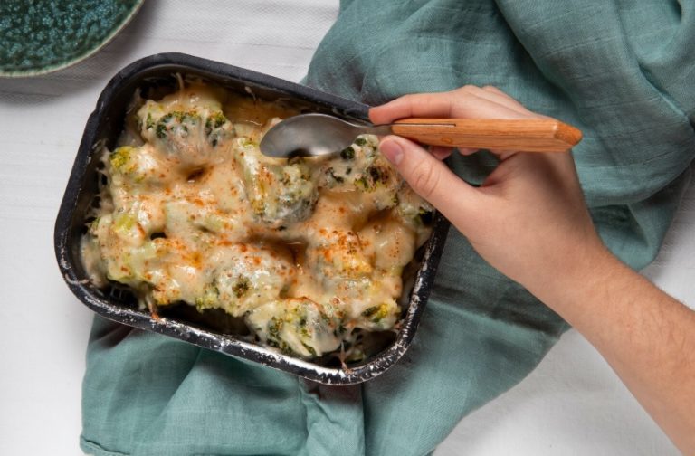 Ekologiczne opakowania w restauracji – moda czy realna przewaga konkurencyjna?